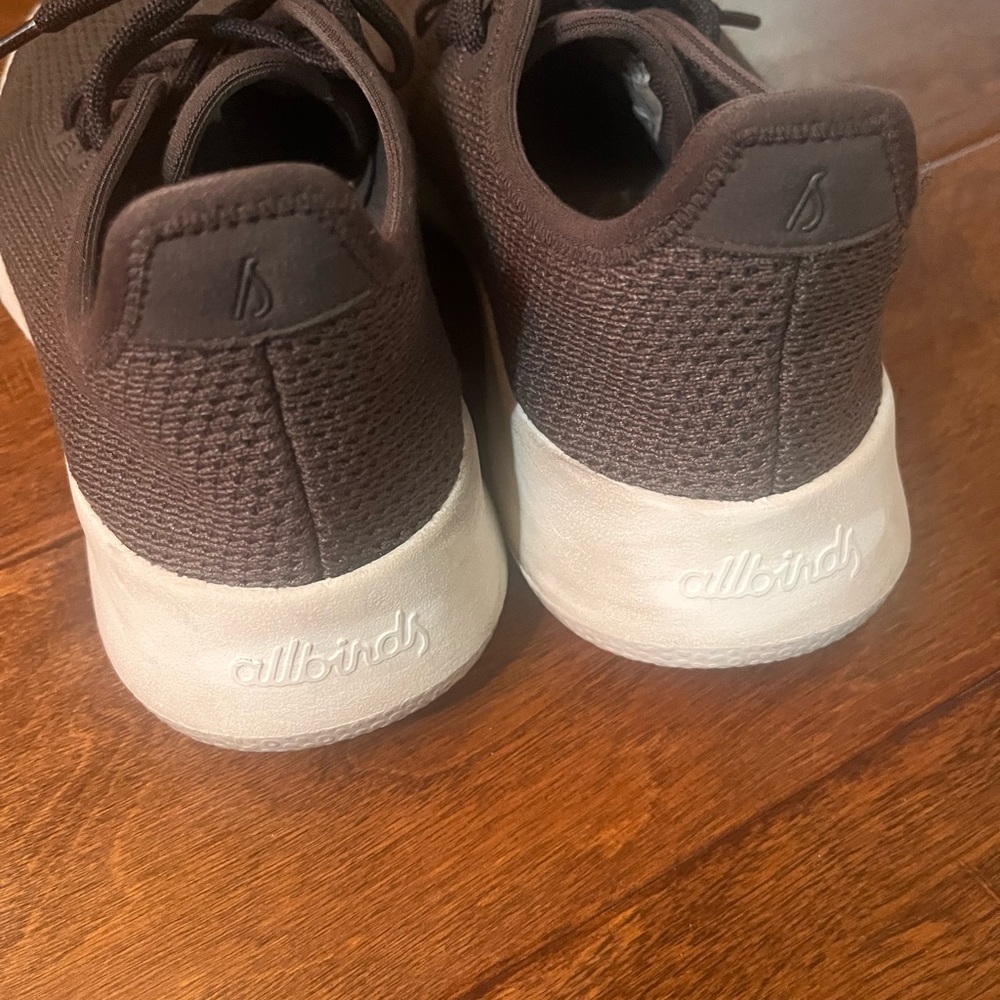 Allbirds Tree Runners - Picture 2 of 5